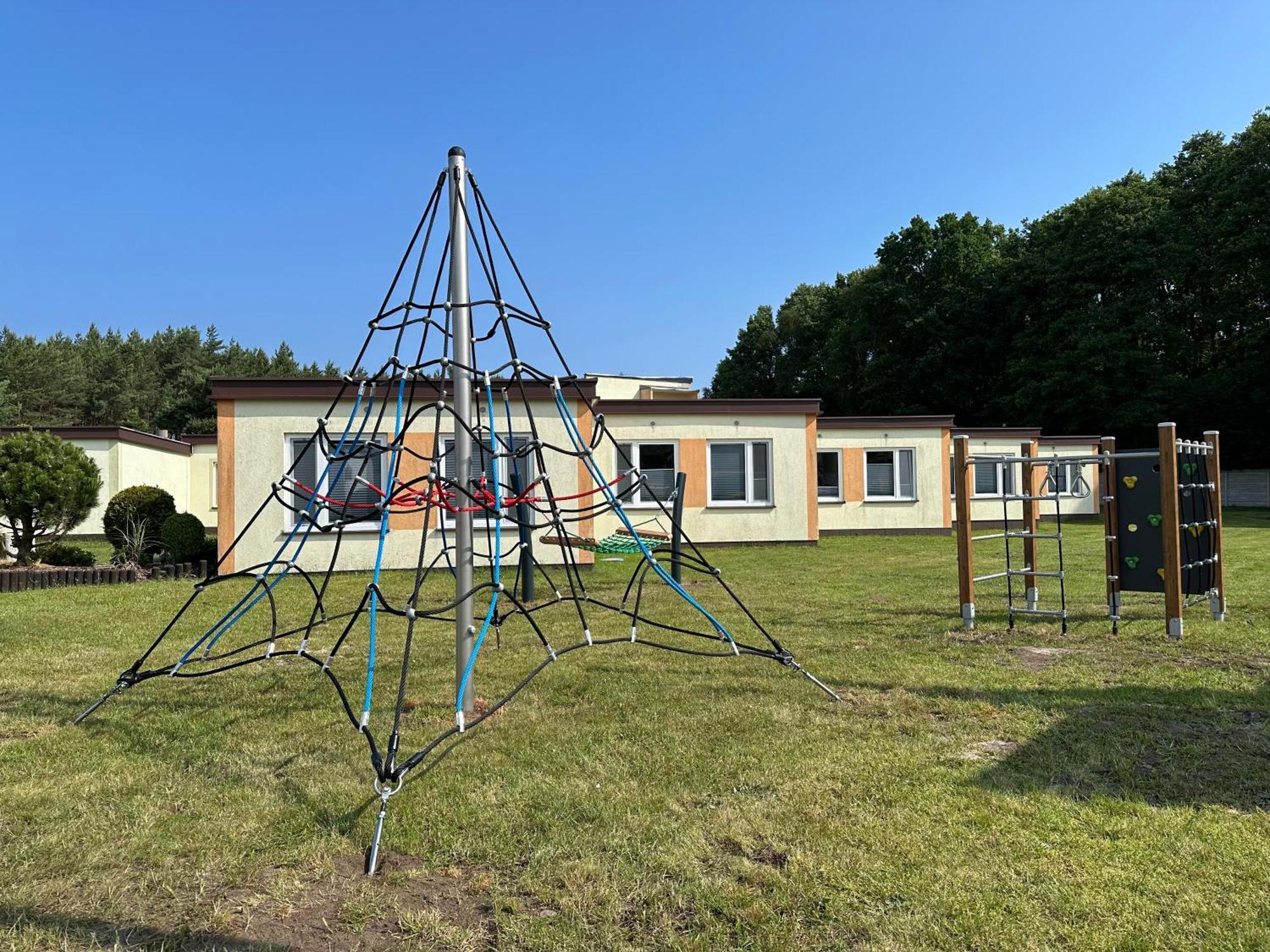 Ow Jaroszowiec Hotel Łazy Buitenkant foto